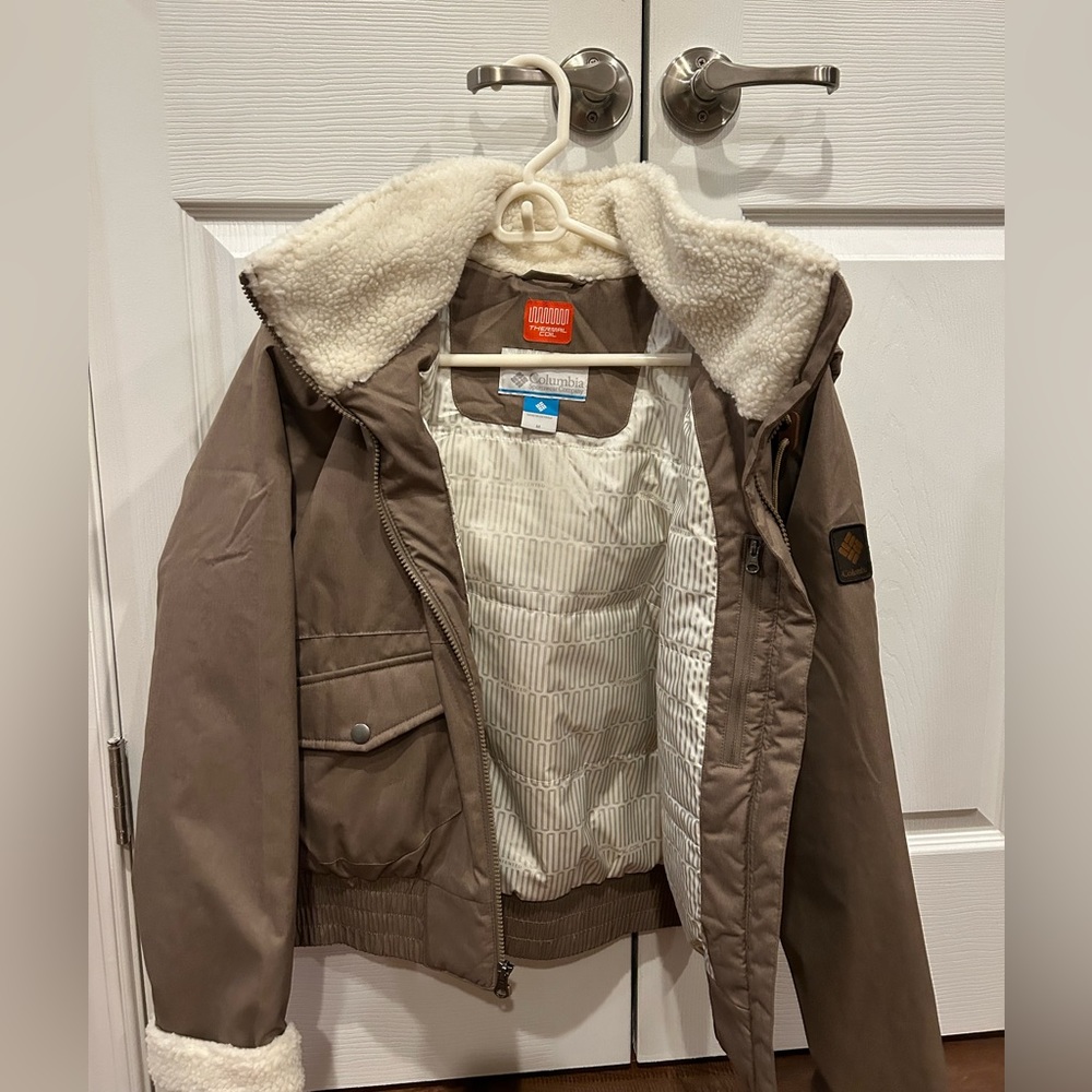 Women’s Columbia Bomber Style Coat